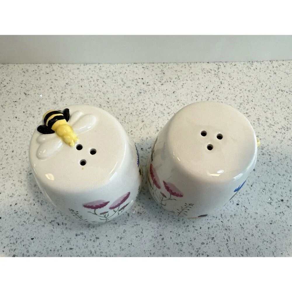 Spring Bumblebee Bee Flower Salt and Pepper Shakers Set Colorful Ceramic